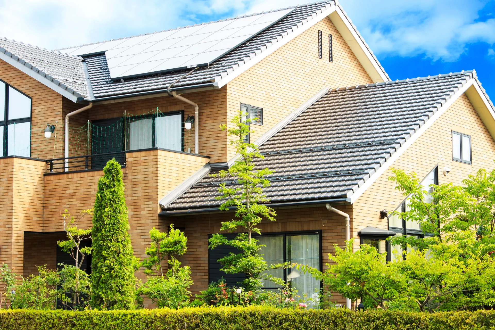 お客様の暮らしに彩りを添える緑を提案